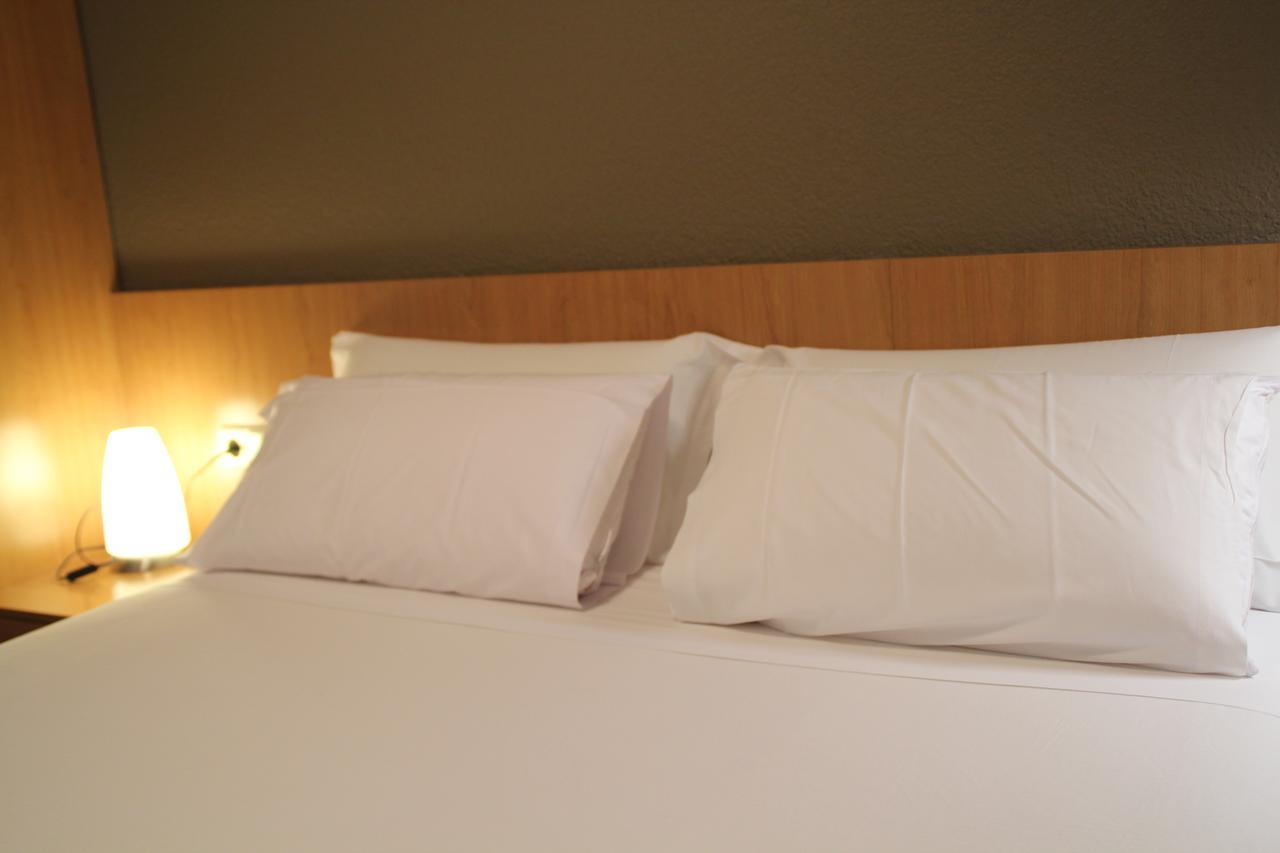 Hostal Abodi Pamplona Eksteriør billede